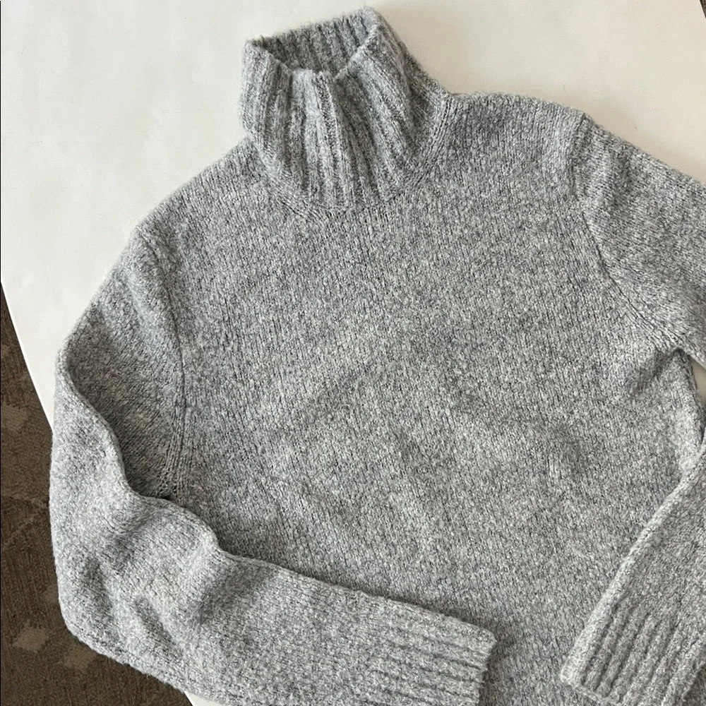 Vintage VTG J.Crew Men's Wool Blend Knit Turtleneck Classic Sweater Grey Gray M